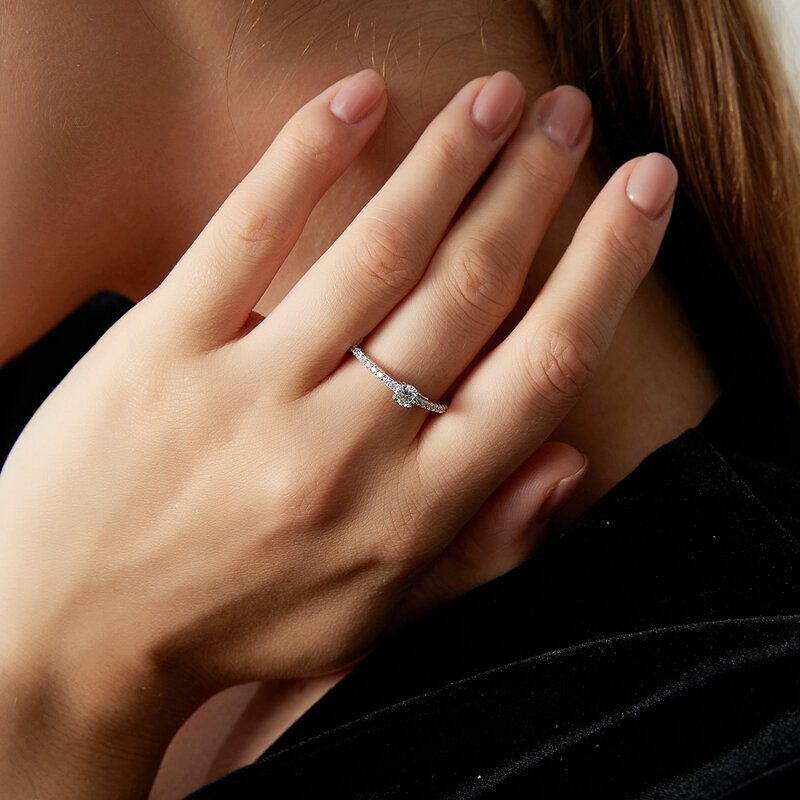 Prawdziwe 925 Sterling Silver mały pierścionek Moissnaite dla kobiet proste musujące okrągłe 0.3CT certyfikowane laboratorium diamentowe pierścienie