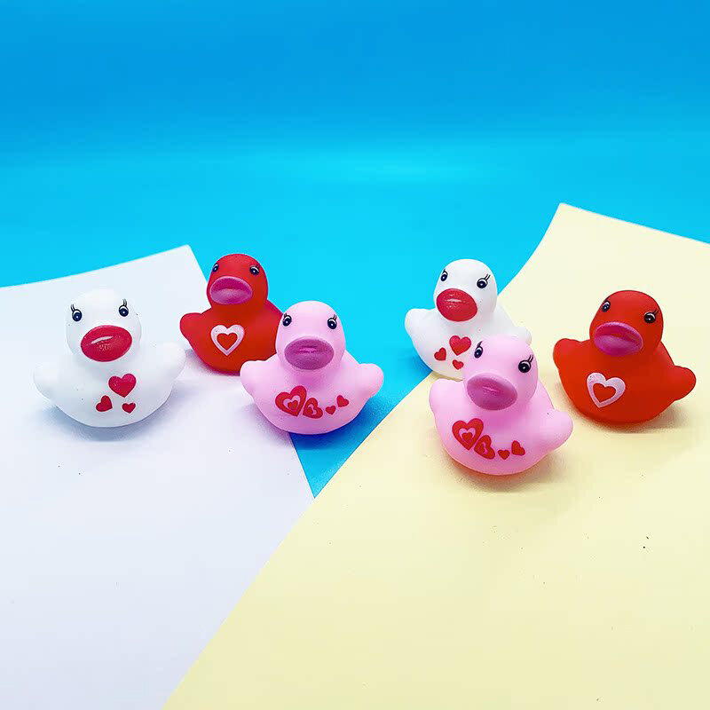 Neuheit Valentinstag Gummi enten Herz Themen Enten Geschenke für Kinder Party Klassen zimmer Austausch Preise für Kinder Spielzeug