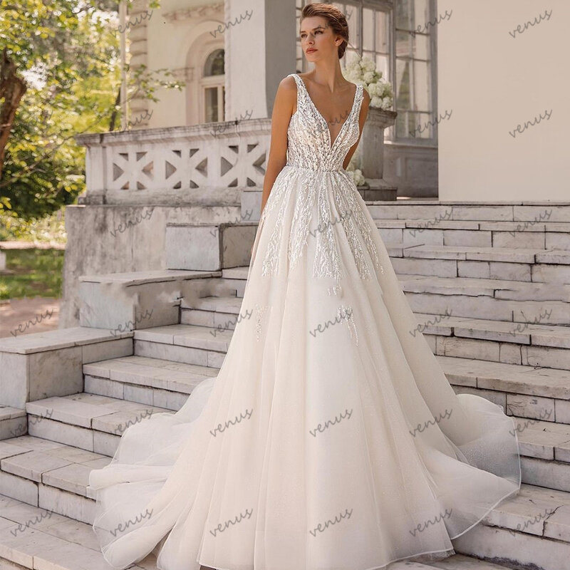 화려한 웨딩 드레스 매력적인 신부 가운, 티어드 브이넥 A 라인 민소매 가운, 레이스 아플리케 2024
