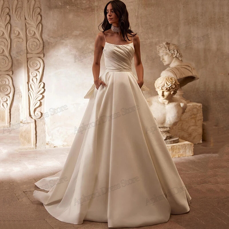 Abiti da sposa in raso semplici abiti da sposa a-line arco decorare abito lungo fino al pavimento per la festa formale Princess Vestidos De Novia 2024