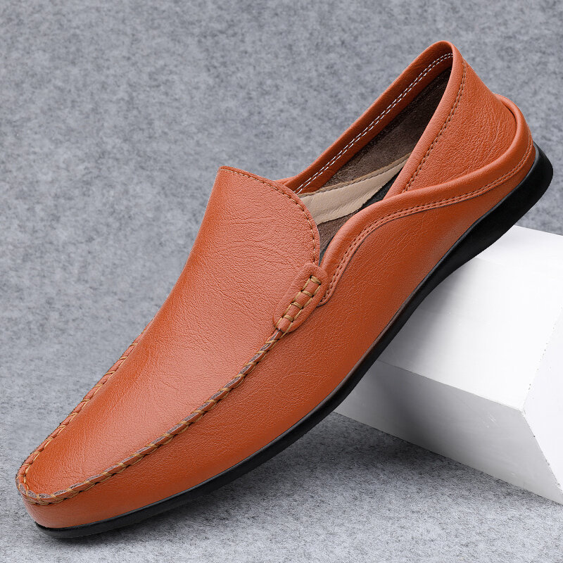 Sepatu pantofel kulit kasual pria, sepatu selop Hombre mokasin datar pria berkendara lembut nyaman merek desainer mewah
