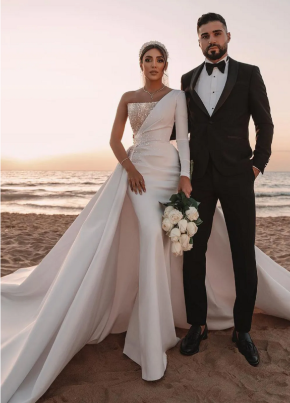Gaun pernikahan Backless Modern Dubai Arab gading musim panas gaun pernikahan kereta panjang payet satu bahu seksi buatan khusus