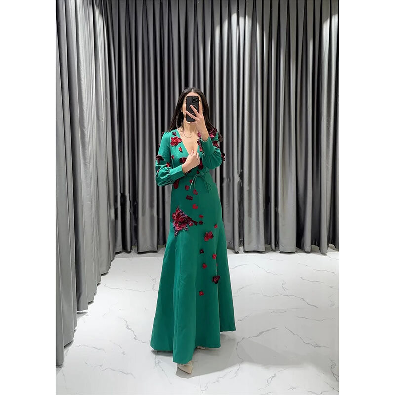 Elegante vestido de cetim, Linha A Decote V, Vestido de manga comprida, Applique, Coquetel, Arábia Saudita, Ocasião sob medida