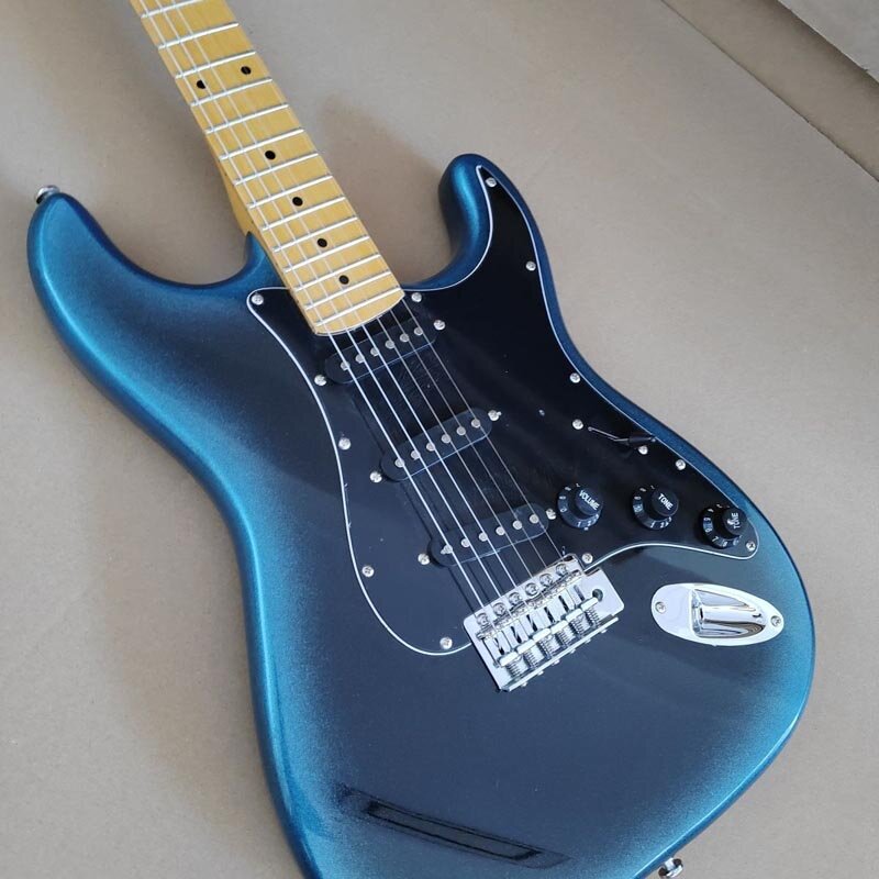 الغيتار الكهربائي الأزرق الداكن ، لون شائع جدا ، لديه أداء احترافي جيد ، مهنة