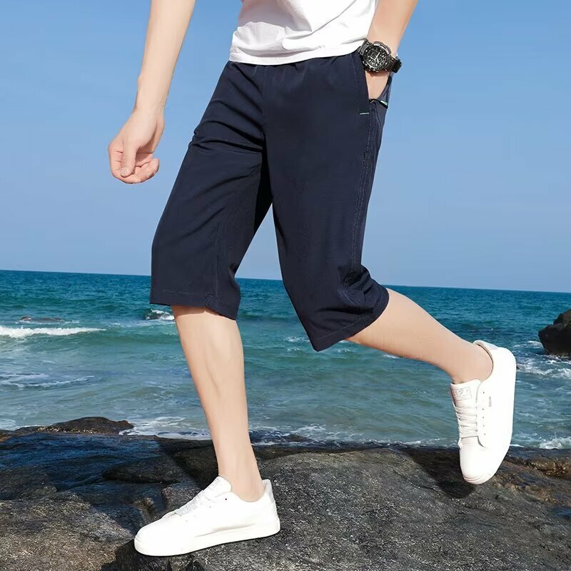 Celana pendek Split lurus longgar tipis Musim Panas 2024 pakaian luar musim panas pria celana tengah kasual cepat kering sutra es olahraga