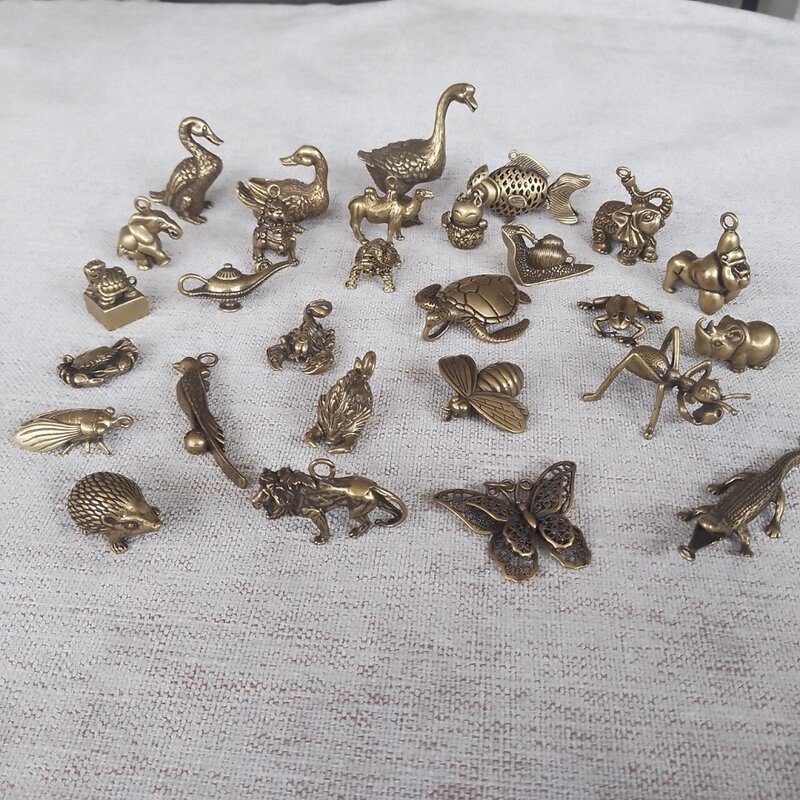 Miniatur kerajinan tembaga hewan kuningan antik, gantungan kunci pas, Aksesori liontin dekorasi rumah hadiah a0023 a0459