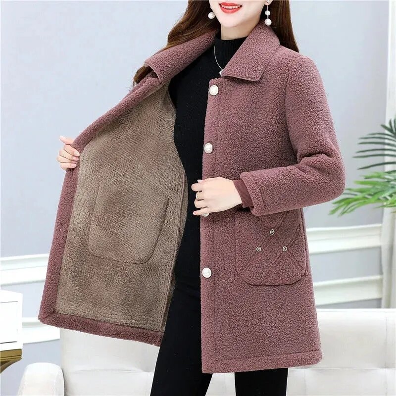 Winter Coat Women Parkas Imitation Lamb Fleece Coat 2023 New Middle-aged Female Long Jacket Thick Granular Velvet Outerwear 5XL
