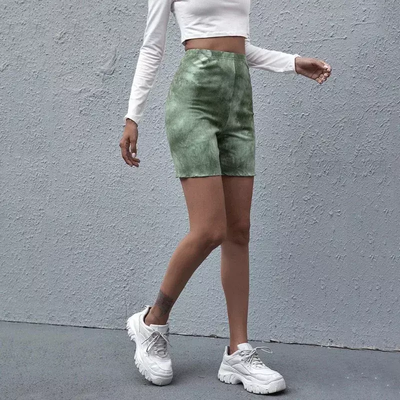 2024 neue Slim Fit elastische Shorts, grüne Krawatte eng gefärbt und vielseitige Fünf-Punkt-Radhose Streetwear Jogging hose Frauen ysq48