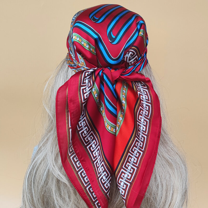New 2023 Style Popular Kerchief The Four Seasons Design Silk Hijab Women Sunscreen Square Scarves Beach 70X70CM Luxury Headscarf