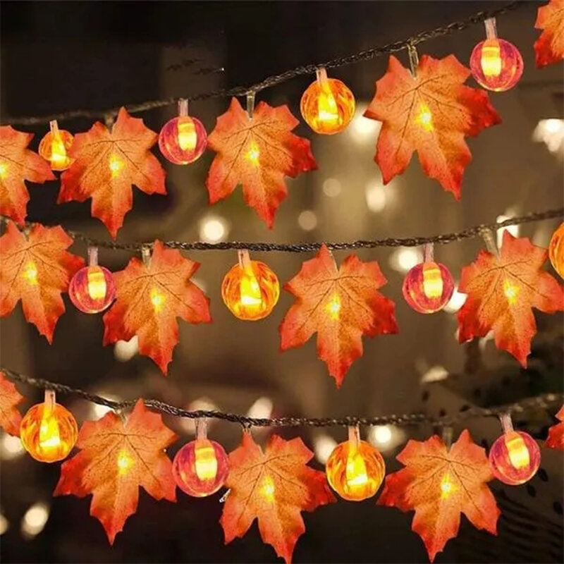 Le luci della stringa delle foglie d'acero autunnali hanno condotto le luci delle fate che illuminano le luci della decorazione delle corde per il Festival del giardino del partito fai da te