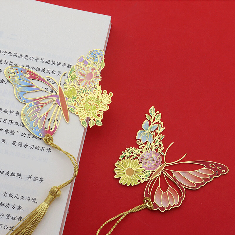 学生、蝶と花のための中国風の金属製のしおり、絶妙な中空タッセルペンダント、読書ツール、学用品、ブッククリップ