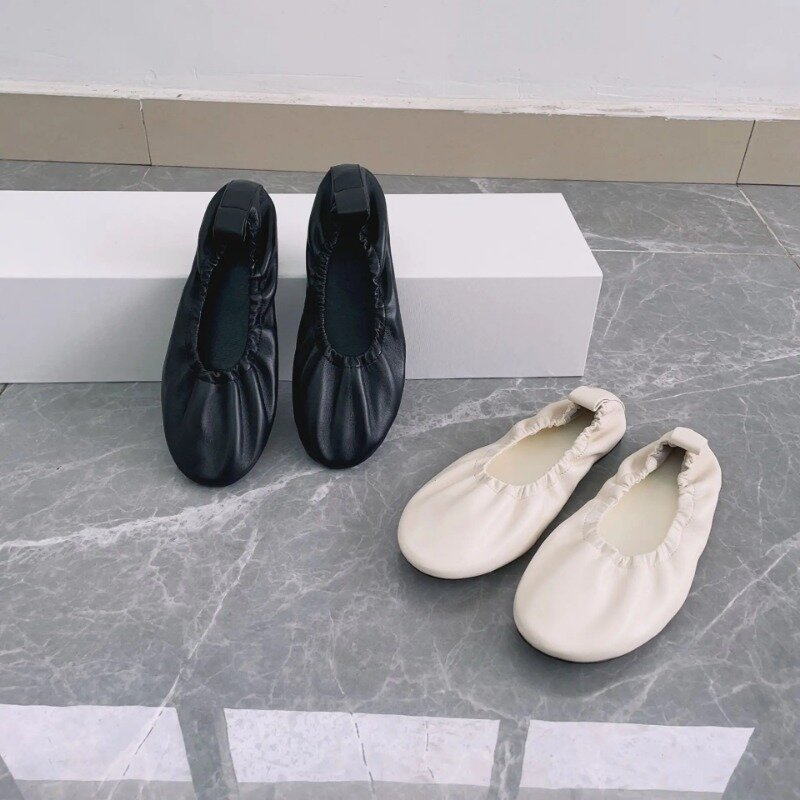 Zapatos planos de cuero para mujer, zapatillas de Ballet, zapatos de baile, zapatos de cuero pequeños individuales, cabeza redonda, plisado, Retro, informal