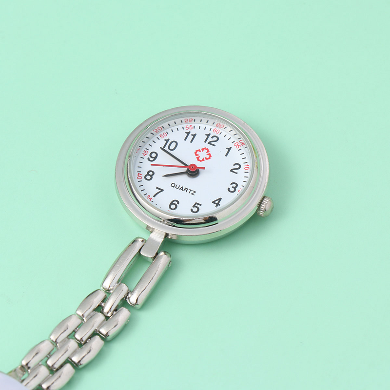 นาฬิกาแบบหนีบน่ารักนาฬิกาควอทซ์อนาล็อกนาฬิกาพยาบาลปกเสื้อนาฬิการูปหัวใจห้อยนางพยาบาลกระเป๋า
