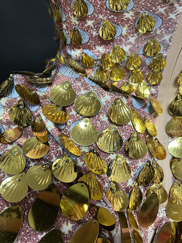 Personalizzato nuove nappe pizzo a rete trasparente alta elastico manica corta paillettes Sexy vestito da partito stretto vestito da spettacolo teatrale