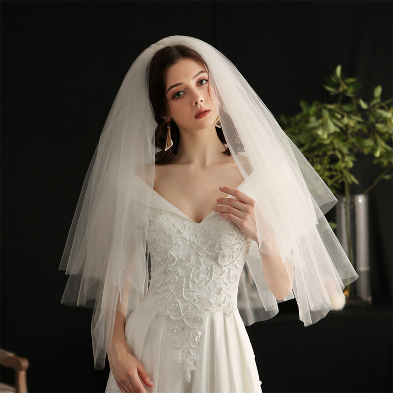Center Cascade Bridal Veil com pente para despedida de solteira, Ivory Wedding Veil, 2 Tiers Ribbon Edge, White Ivory