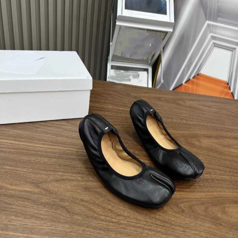Retro Pig Traber Split Toe Schuhe für Frauen flachen Boden flachen Mund halben Hausschuhe