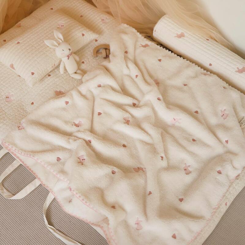 Ins kocyk dziecięcy polar ciepły flanela zima dziecko pocieszyciel dla noworodków akcesoria Cartoon haft łóżko dziecięce pokrywa