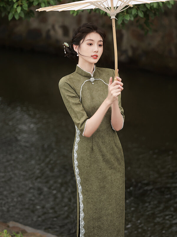 Vintage szczupła dziewczyna Qipao 2024 jesień/zima nowa zamszowa sukienka Qipao z rękawami 3/4 ulepszony polar śnieżny Slim Fit Qipao