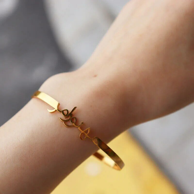 1Pc Customized 18K Gold Plated Arabic Name Bangle Elegant Personalized Nameplate Open Cuff Bangle Special Festival Jewelry