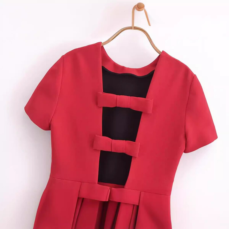 Falda corta de una pieza para mujer, pantalón corto con espalda descubierta y cuello redondo, color rojo liso, estilo Retro e informal, a la moda, 2024