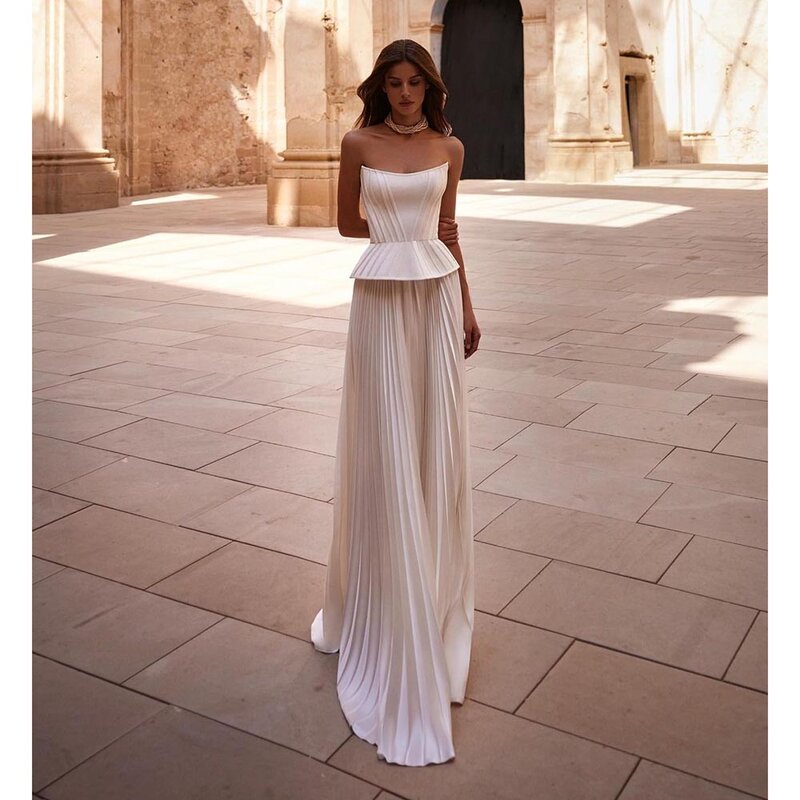 Biała suknia ślubna o długości do podłogi drapowana bez rękawów formalna okazja suknia o linii dla eleganckich kobiet sukien ślubnych