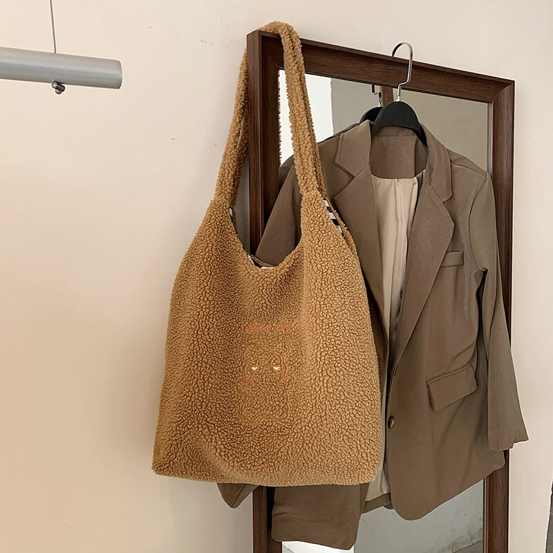 Женская большая плюшевая сумка 2024, зимняя сумка через плечо, Литературная сумка из искусственной кожи, женская мягкая сумка-тоут с милым медведем