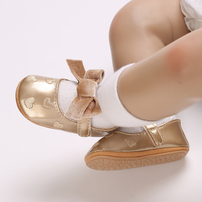 Sepatu Princess untuk bayi perempuan, sepatu Moccasinss lucu pola hati pita sol lembut, sepatu datar kulit PU untuk bayi perempuan, sepatu putri antiselip