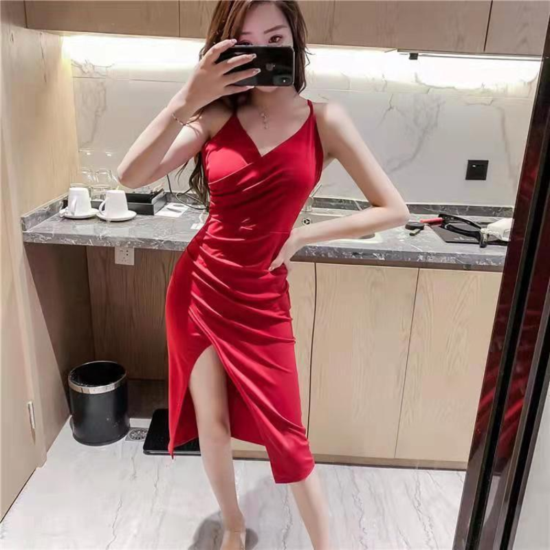 Spring and Summer Socialite Temperament Sexy V-neck Backless Dress Slim Fit and High Slit Strap Age Reducing Dress