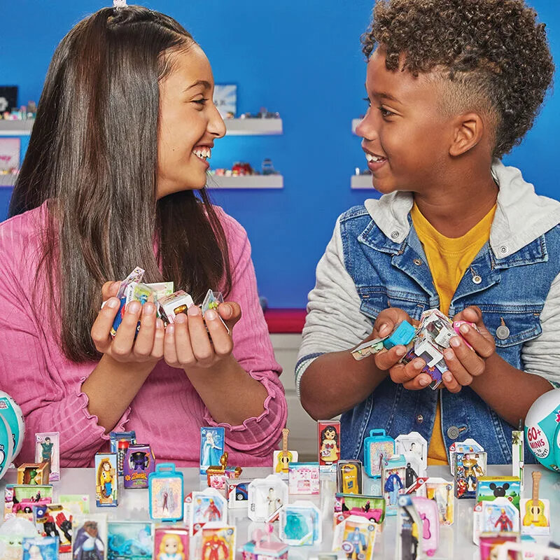 5 sorpresa DISNEY Mini marche di giocattoli Mystery Capsule giocattoli da collezione palla cieca regalo per bambini