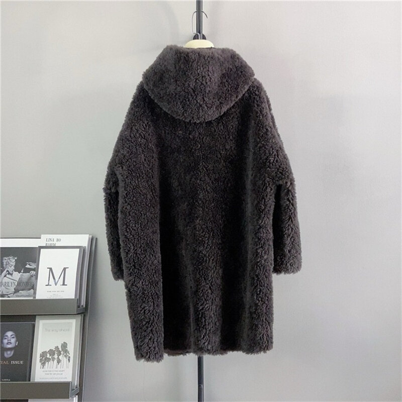 PT427 jesienno-zimowa nowa pokryte guziki futro z owczej skóry kurtka damska z kapturem luźny, ciepły płaszcz