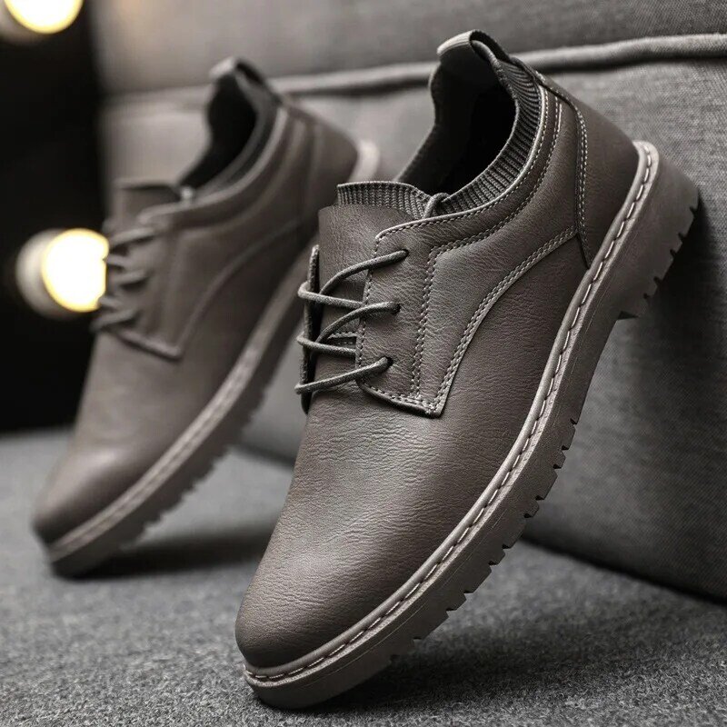 Men's Leather Casual Shoe Comfortable Anti-Slip Outdoor Slip On Sneakers for Men Round Head Business Dress Shoes Zapatos Hombres