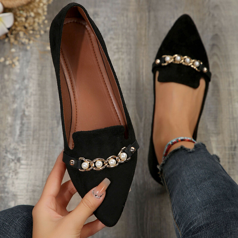 Modne damskie płaskie buty jednokolorowe zamszowe perłowe metalowe z dekoracyjnym łańcuchem spiczaste noski wsuwane na obuwie wygodne mokasyny