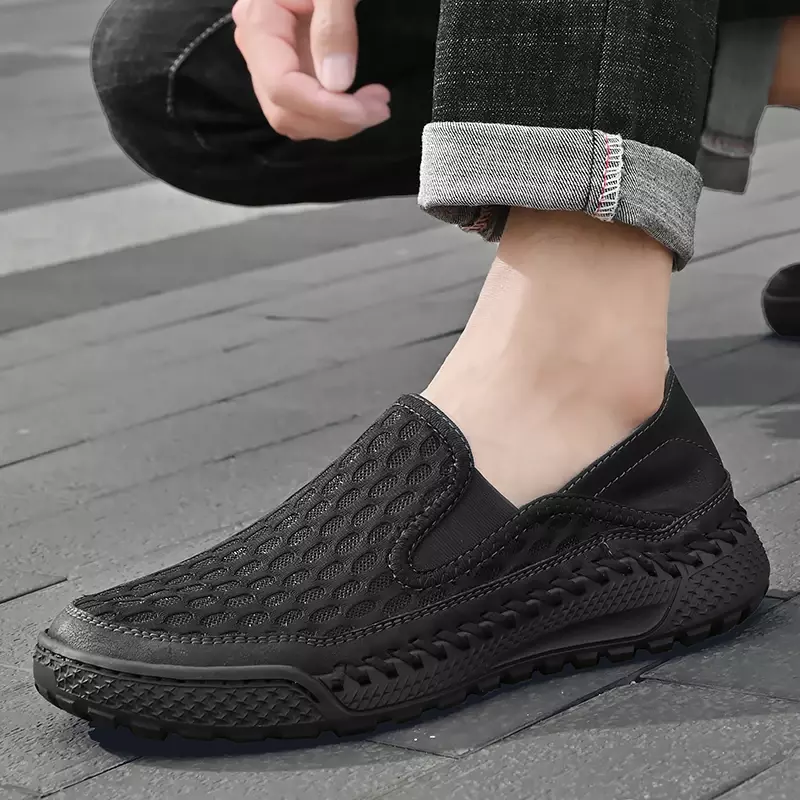 Sepatu kasual pria musim panas sepatu pria kasual luar ruangan bersirkulasi Mesh sepatu pria Sneakers datar sepatu sandal pria sepatu berjalan lembut
