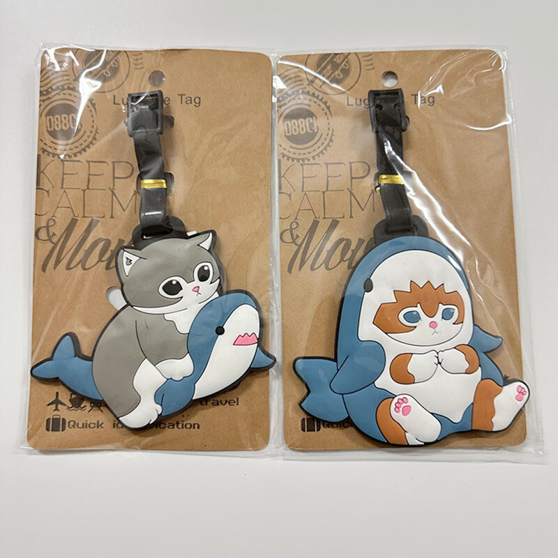 Label bagasi desain kucing hiu Kawaii Aksesori Perjalanan wanita Label bagasi PVC kartun pria Label nama alamat antihilang Tag nama