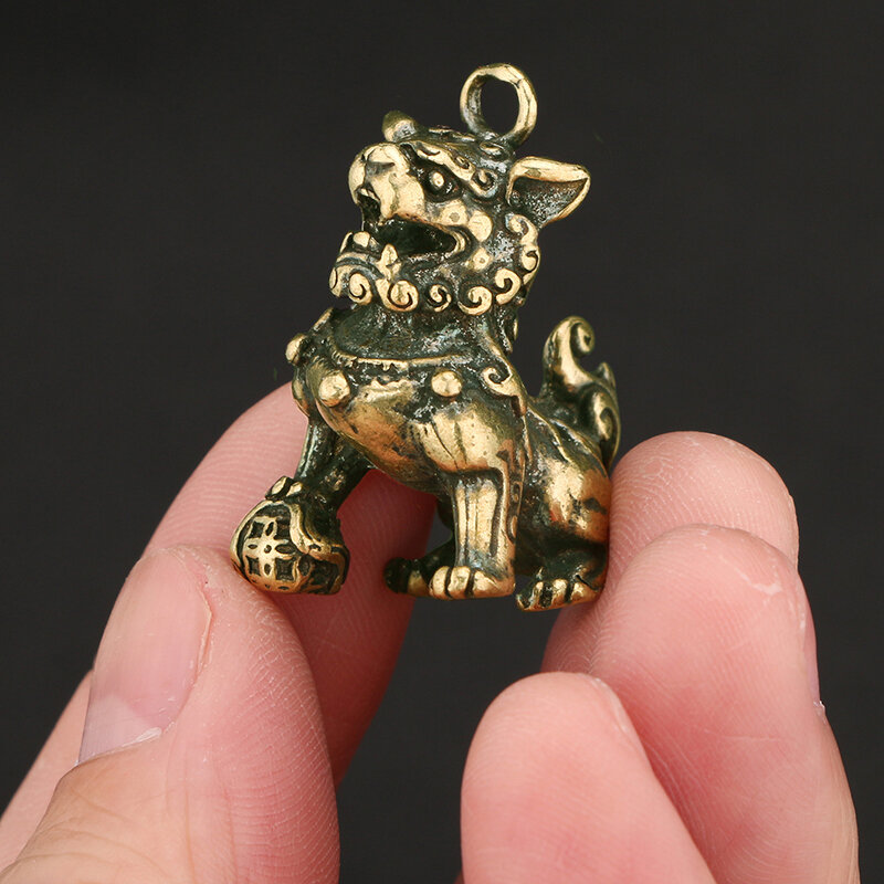 Llavero pequeño de cobre con forma de León para coche, accesorio de Mascota, colgante de cobre puro sólido, Mini unicornio Retro, colgante de León de latón