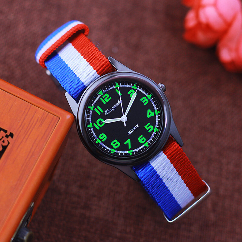 นาฬิกาข้อมือ Chaoyada ผู้หญิง Man สี Stripe สายคล้องคอนาฬิกาข้อมือเด็กนักเรียนหญิงเรืองแสงดิจิตอลทดสอบนาฬิกา