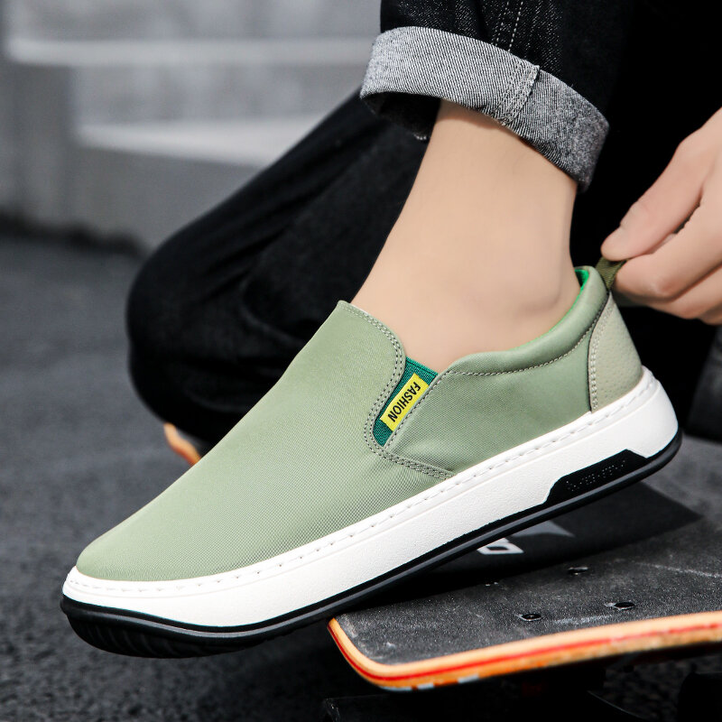 Men's Light Casual Shoes 2023 Fashion Summer New Shallow Low Top Sneakers for Men Outdoor Male Canvas Slip on Walking Shoes