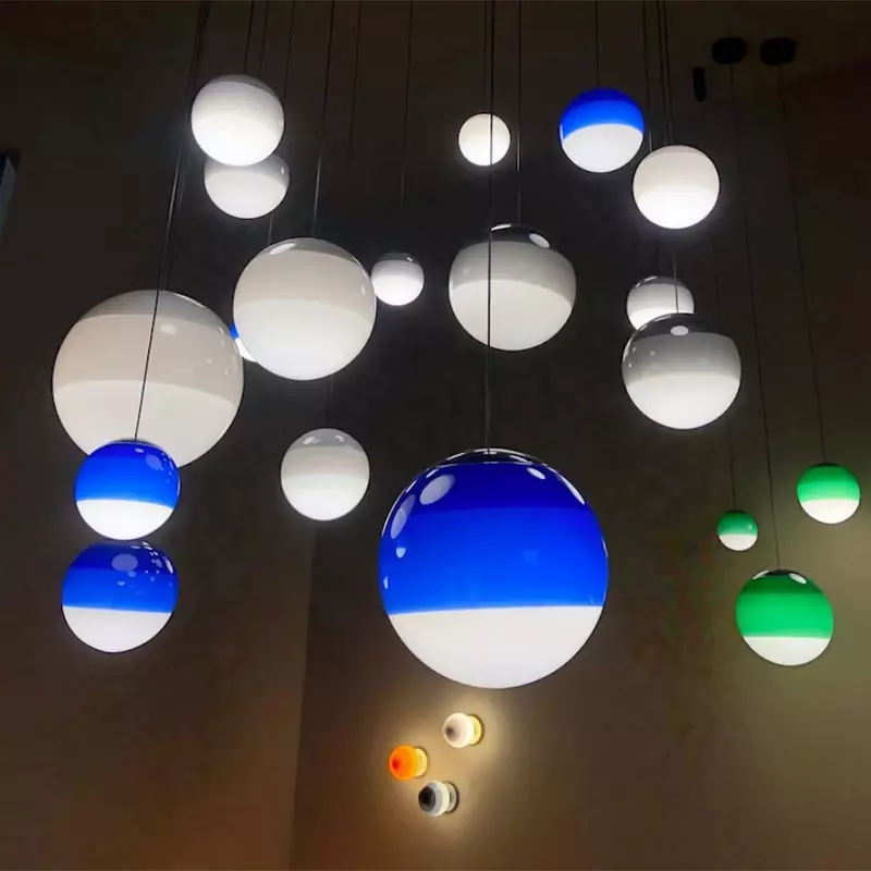 Lampu gantung LED bola kaca berwarna kreatif Modern restoran ruang tamu kamar tidur Hotel lampu gantung seni perlengkapan lampu dekorasi rumah