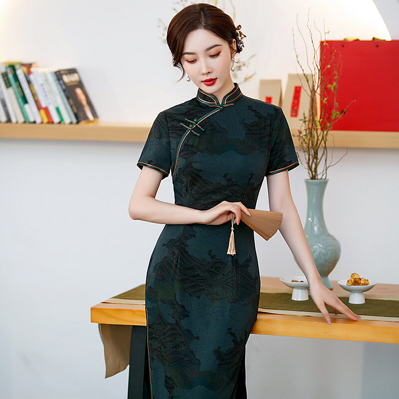 Женское атласное платье-Ципао, винтажное платье в китайском стиле с цветочным принтом, воротником-стойкой, пуговицами и коротким рукавом, размеры до 5Xl