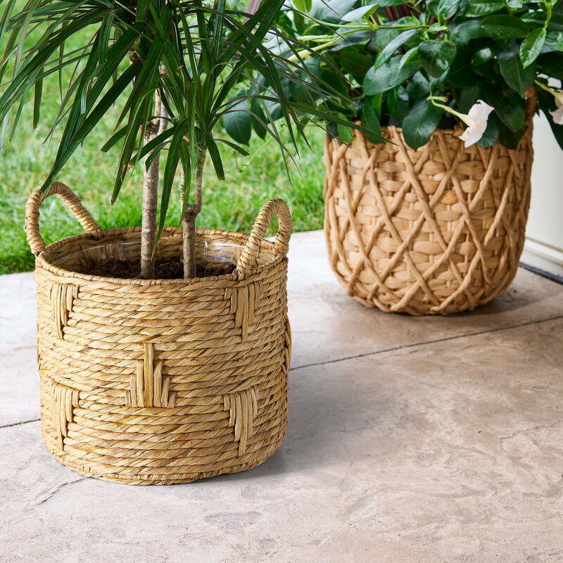 Better Homes & Gardens Athena Round Bulrush Basket Planter, 12"