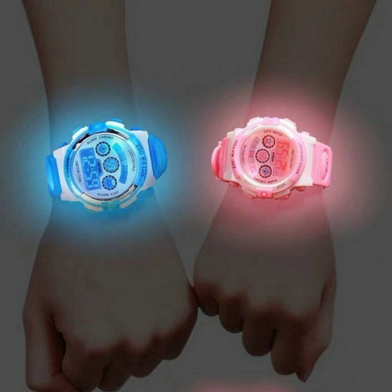 Świecące zegarki kamuflażowe dla dzieci kolorowe lampy błyskowe cyfrowy wodoodporny Alarm dla chłopców dziewcząt antysejsmiczny kreatywny zegar dla dzieci