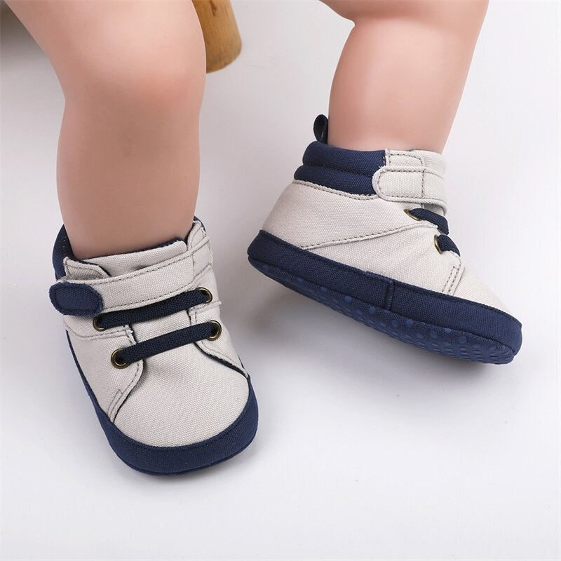 Sepatu balita sol lembut bayi, sneaker datar kasual Anti slip, warna kontras untuk yang baru lahir