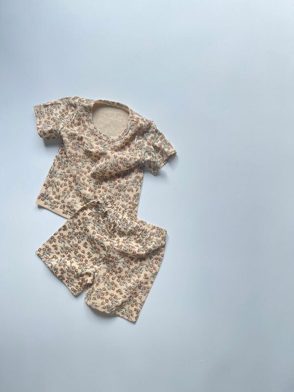 赤ちゃん用半袖Tシャツとショーツのセット,綿の服のセット,2ユニット,2022