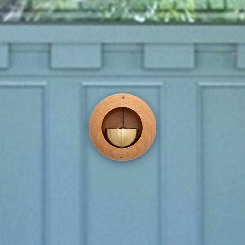 Okrągły dzwonek dzwonkowy dzwonek do drzwi otwierający okno parapetówka wejście