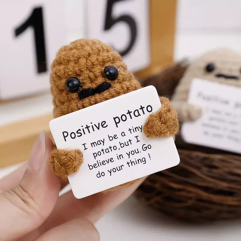 New positivo Energy Potato Hug Pocket Mini Handmade peluche lana Knitting Doll con carta divertente natale regalo decorazione della stanza di casa