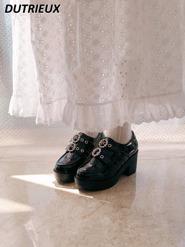 Sepatu hak bawah tebal perempuan JK lembut tambang Jepang sepatu hak tinggi semua cocok berlian imitasi kuliah gesper hitam sepatu hak Chunky Muffin
