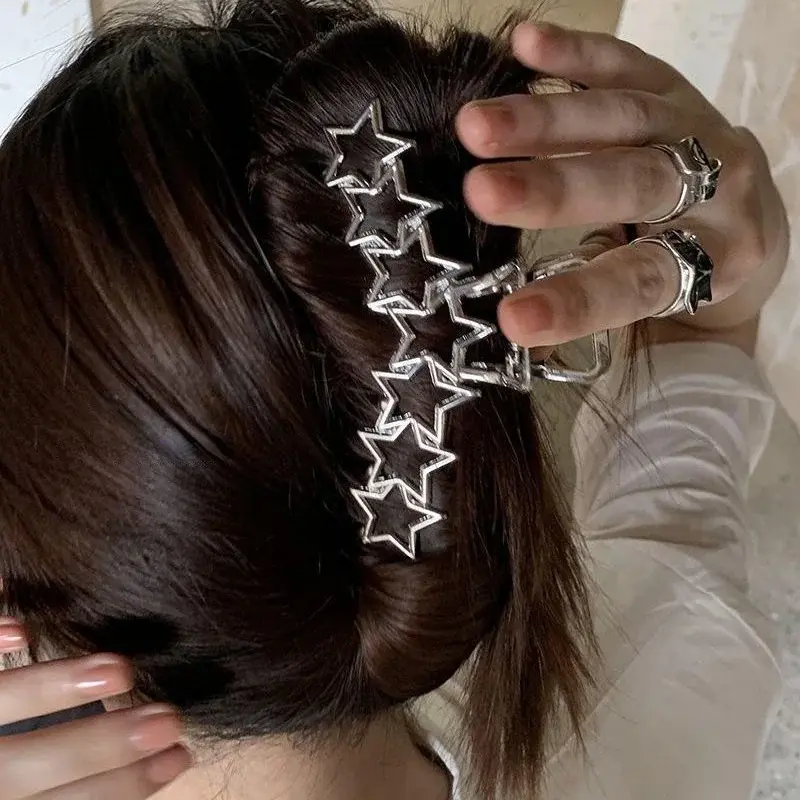 Hollow Star Hair Claws Harajuku Love Heart Circle Pentagram Hair Claws Y2K Cool Sweet Charm Trend Women Hair Clips Accessories