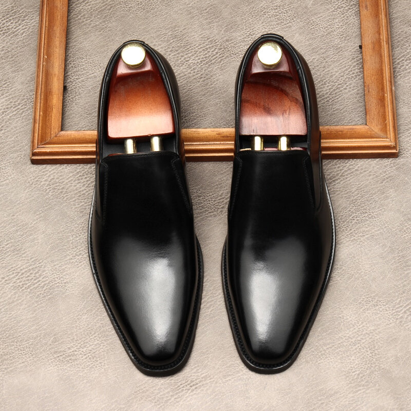 Włoskie męskie mokasyny biznesowe płaskie luksusowe z prawdziwej skóry 2024 lato nowe eleganckie modne czarne buty ślubne formalny męskie