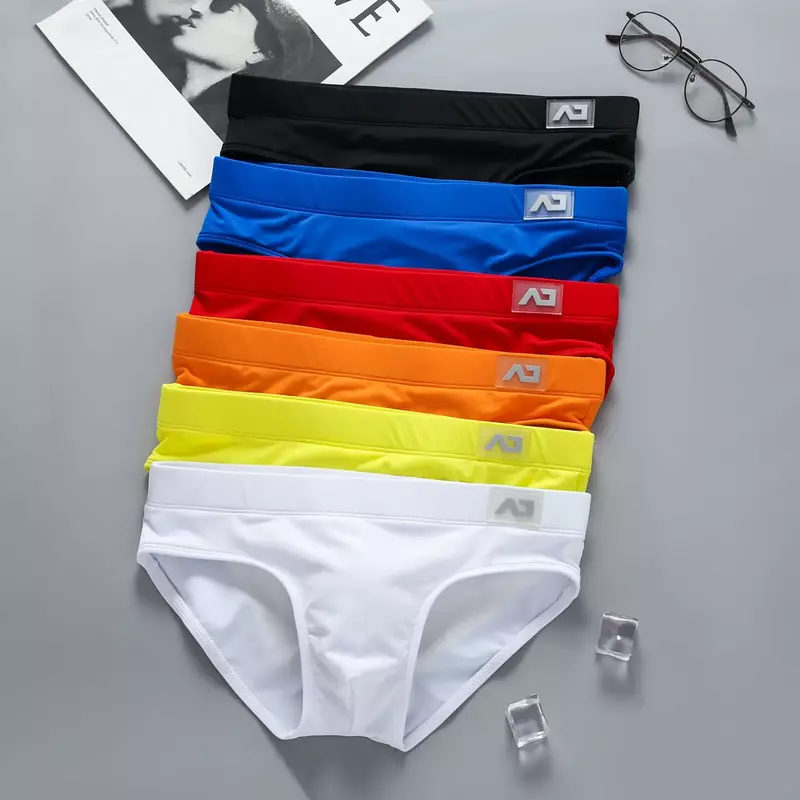 Men's swimming trunks with low waist, sexy, big, anti-embarrassing, quick-drying young men's sports briefs addicted