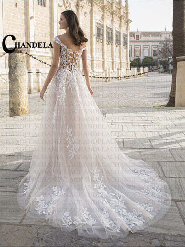 CHANDELA-A-Line Vestidos De Casamento Para Noiva, Chic Fora Do Ombro Apliques, Backless Illusion Plissado, Custom Made